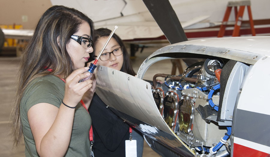 Aviation Maintenance Technology | Everett Community College